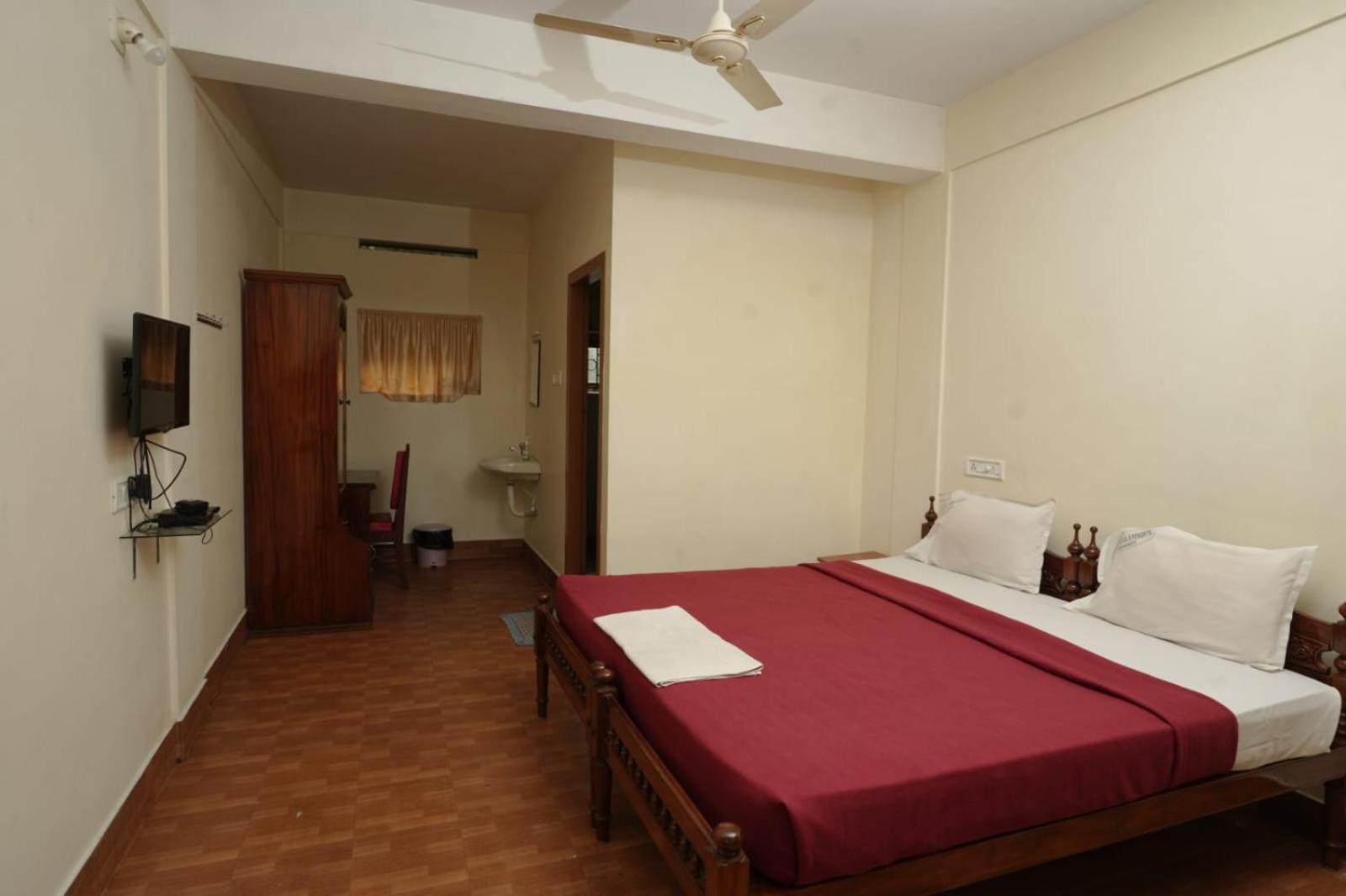 Rain Valley Resort Pīrmed Εξωτερικό φωτογραφία
